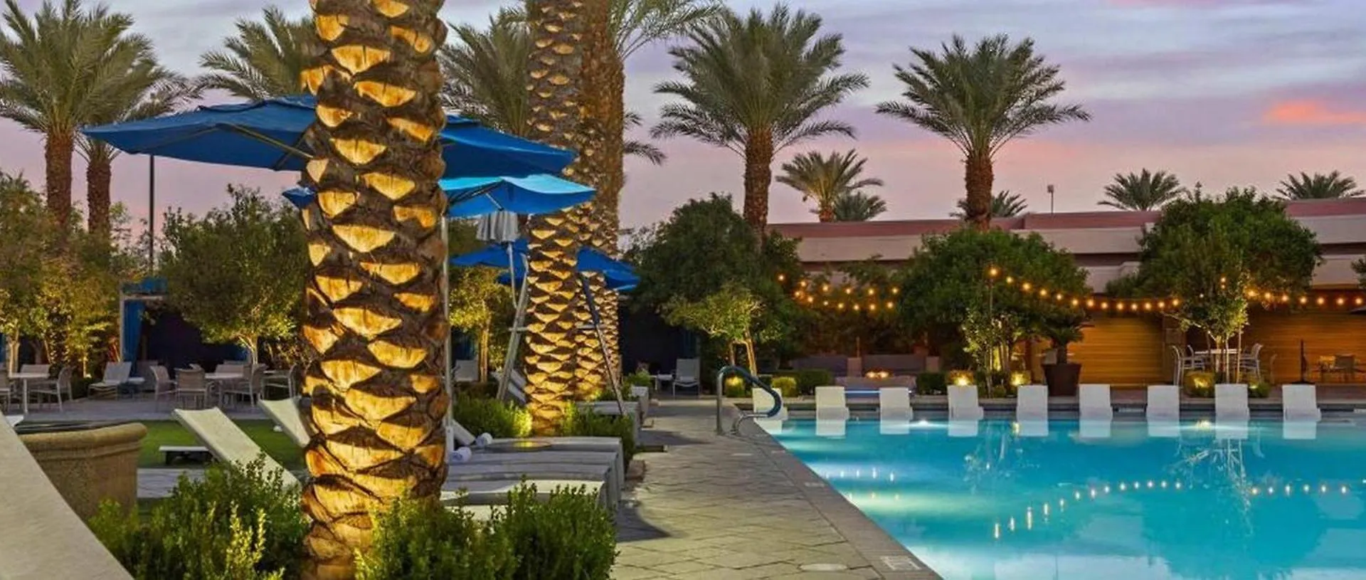 Las Vegas Desert Blue By Hellovacay United States