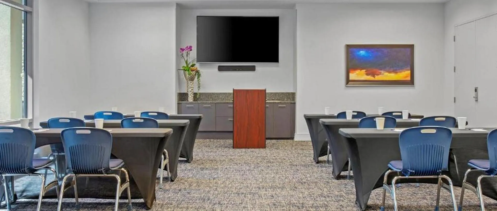 Las Vegas Desert Blue By Hellovacay Hotel
